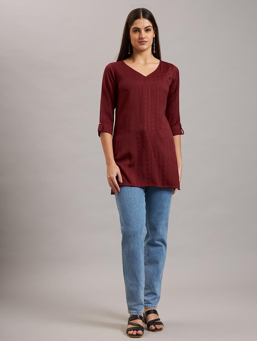 women maroon v neck straight kurti - 21648740 - Zoom Image - 4