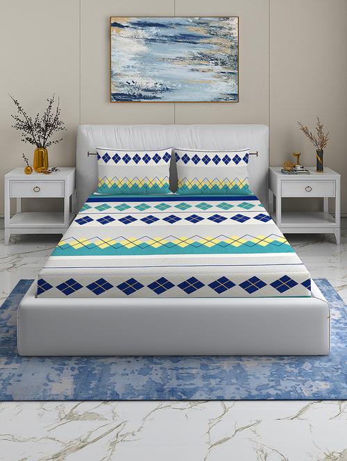 quirky home rome cotton blend fitted queen bedsheet with 2 pillow cover | blue green diamond - 21649646 - Very Small Image - 1