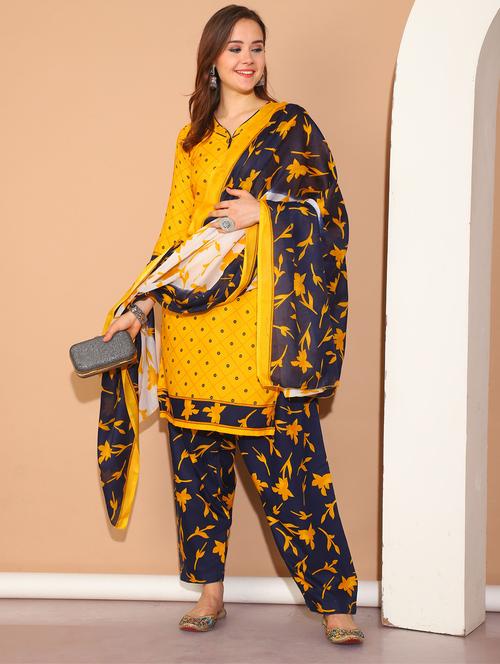 women three quarter sleeve kurta salwar with dupatta set - 21650316 - Very Small Image - 1