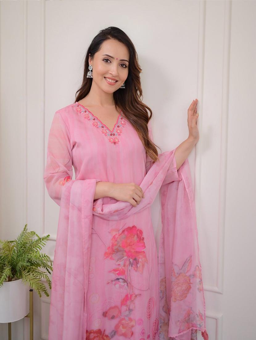 women floral kurta pant set with duaptta - 21650935 - Standard Image - 4