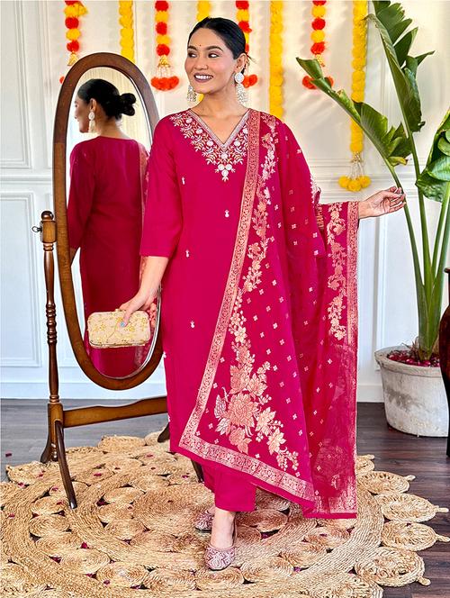 women embroidered kurta pant set with duaptta - 21650942 - Very Small Image - 1