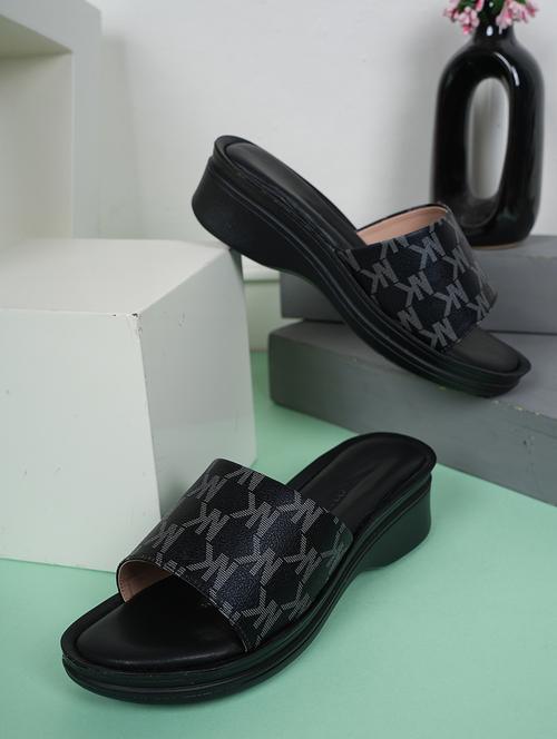 women textured wedge sandals - 21653512 - Very Small Image - 1