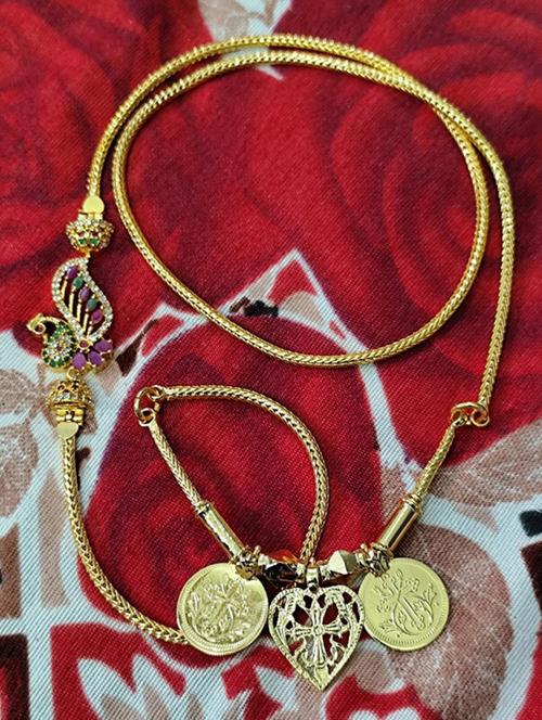 gold-plated traditional necklace for women with elegant pendant - 21654231 - Very Small Image - 1