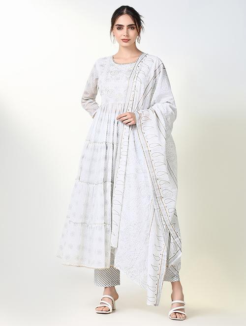 women three quarter sleeve kurta pant with dupatta set - 21661583 - Very Small Image - 1