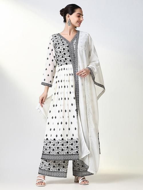 women embroidered kurta palazzo set with dupatta - 21661615 - Very Small Image - 1