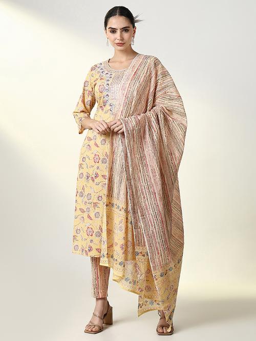 women three quarter sleeve kurta pant with dupatta set - 21661625 - Very Small Image - 1