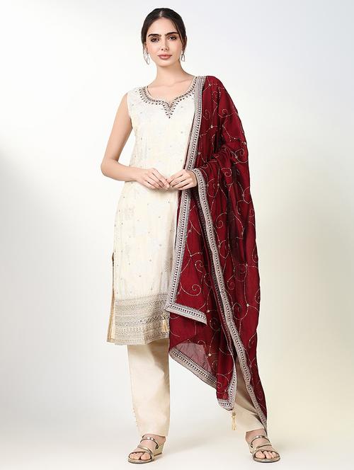 women embroidered sleeveless kurta pant with dupatta set - 21661667 - Very Small Image - 1