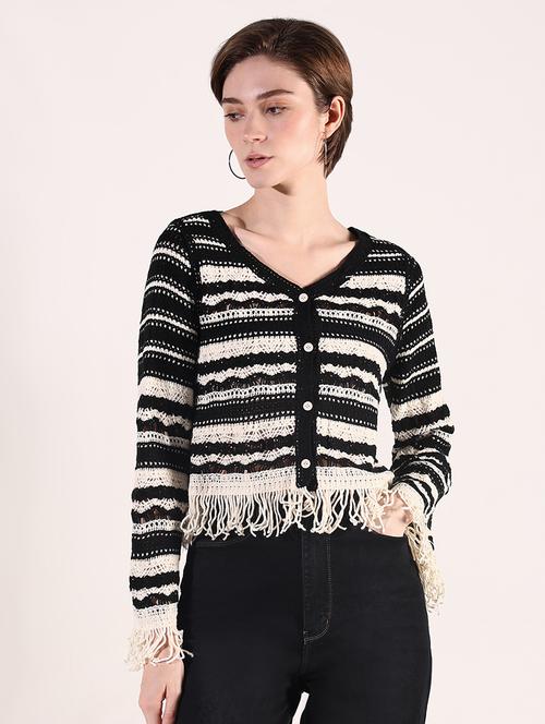 women crochet detailed crop top - 21661767 - Very Small Image - 1