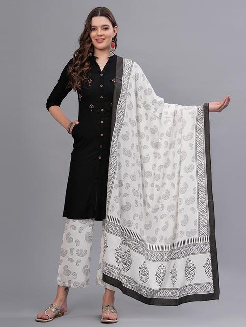 women embellished kurta pant set with dupatta - 21669547 - Very Small Image - 1