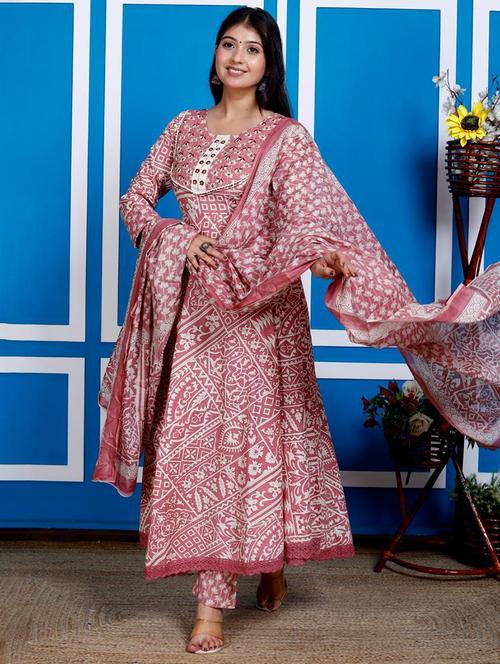 women three quarter sleeve anarkali kurta pant with dupatta set - 21669919 - Very Small Image - 1