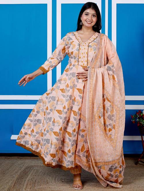 women three quarter sleeve kurta pant with dupatta set - 21669920 - Very Small Image - 1