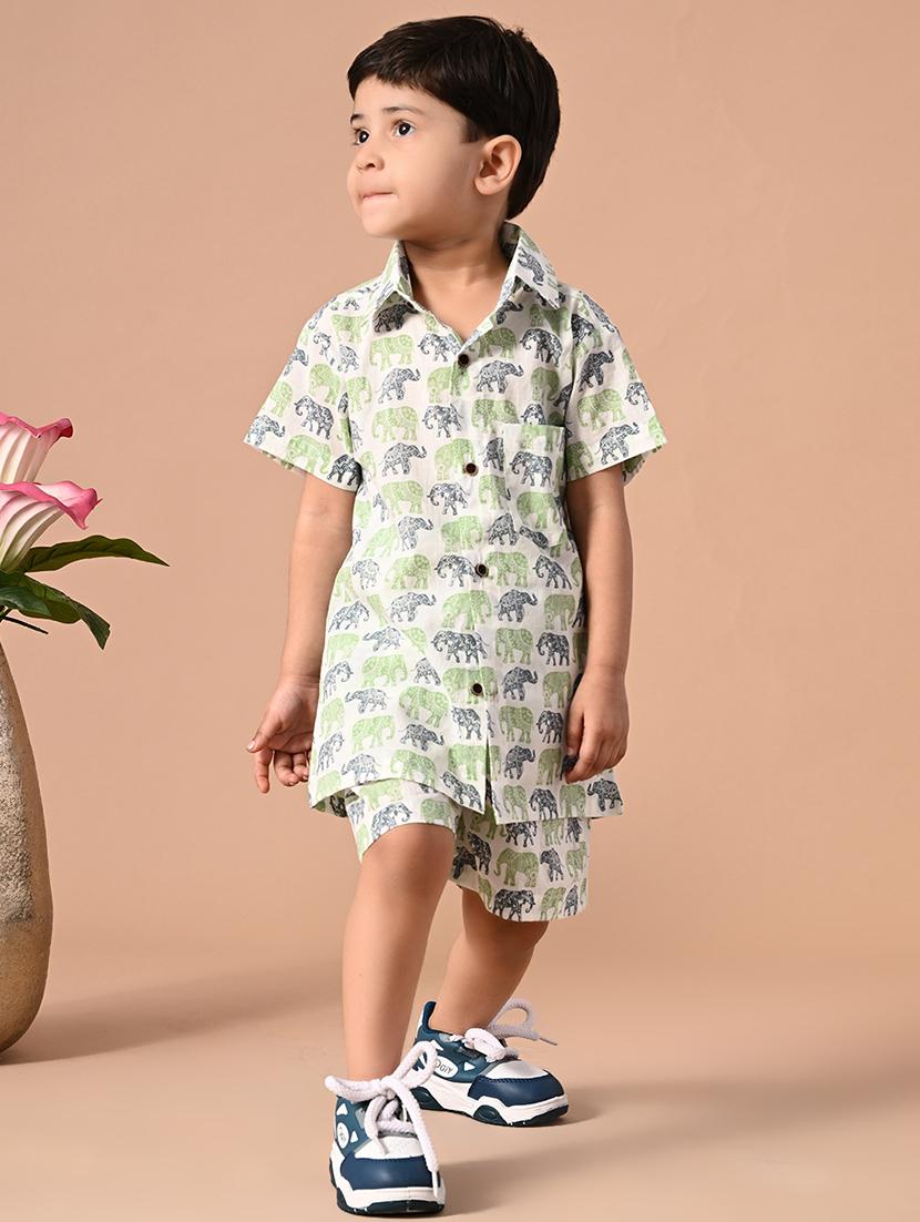 boys printed shorts & shirt co-ords set - 21670702 - Standard Image - 2