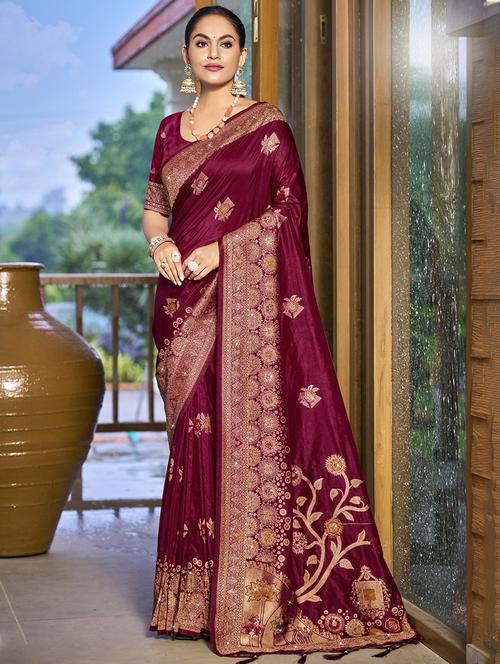 women self design banarasi saree with blouse - 21671341 - Very Small Image - 1