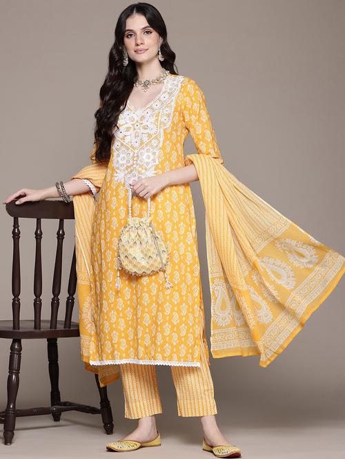 women three quarter sleeve kurta pant with dupatta set - 21675303 - Very Small Image - 1