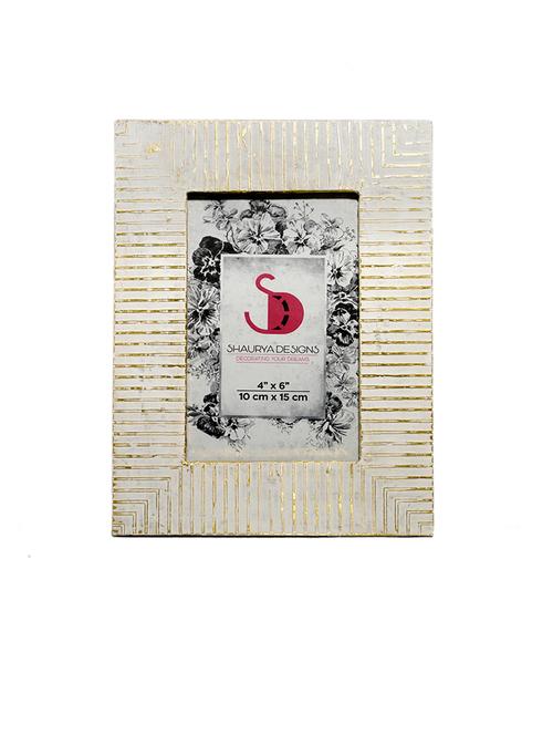 table mounted wood photo  frame - 21678506 - Very Small Image - 1