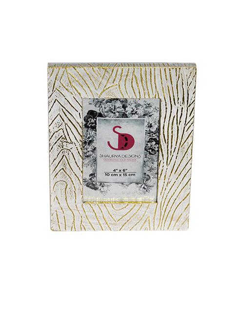 table mounted wood photo  frame - 21678507 - Very Small Image - 1