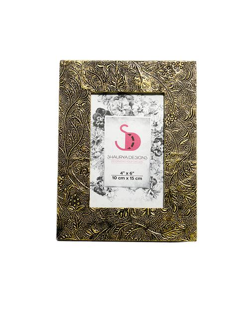 table mounted wood photo  frame - 21678509 - Very Small Image - 1