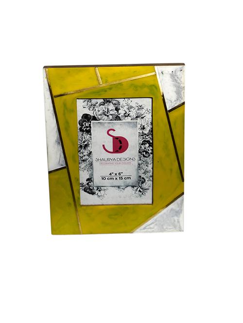 table mounted wood photo  frame - 21678511 - Very Small Image - 1