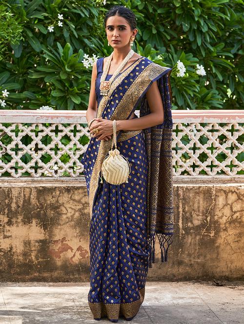 women self design banarasi saree with blouse - 21678689 - Very Small Image - 1