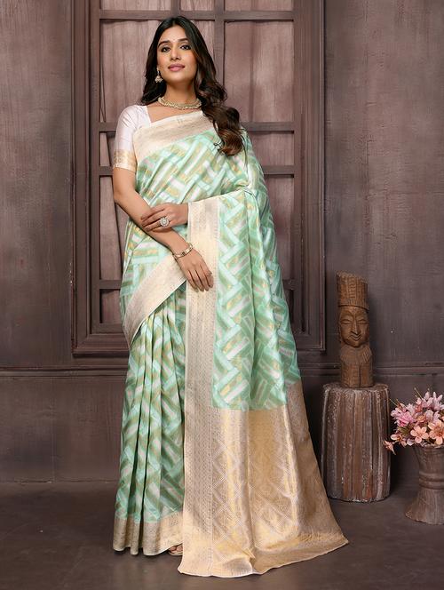 women self design banarasi saree with blouse - 21678804 - Very Small Image - 1