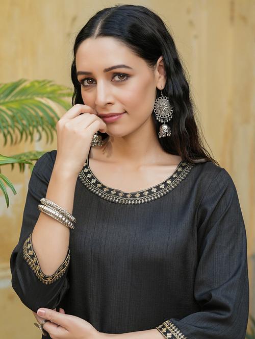women black solid round neck kurta palazzo set - 21679275 - Very Small Image - 1