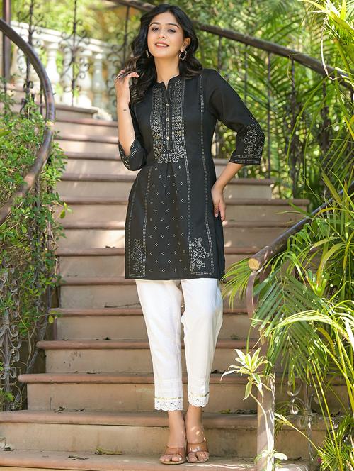 women foil printed mandarin neck straight kurta - 21679309 - Very Small Image - 1