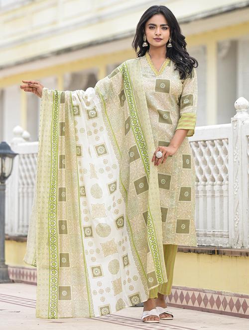 women printed kurta pant set with dupatta - 21680535 - Very Small Image - 1