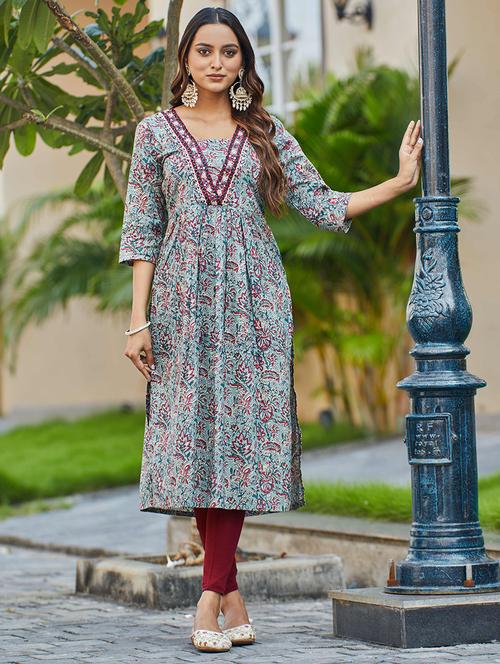 women printed side slit kurta - 21680574 - Very Small Image - 1