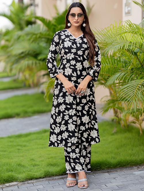 women black kurta pant set - 21680611 - Very Small Image - 1