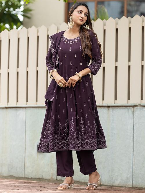 women three quarter sleeve kurta pant with dupatta set - 21680614 - Very Small Image - 1
