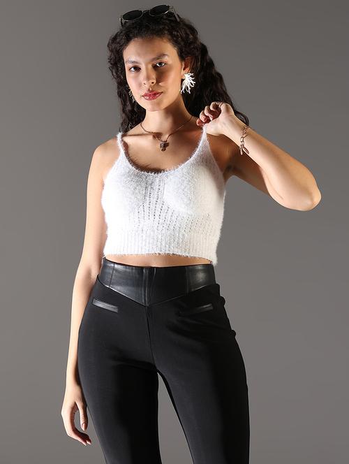 women self design shoulder strap crop top - 21682310 - Very Small Image - 1