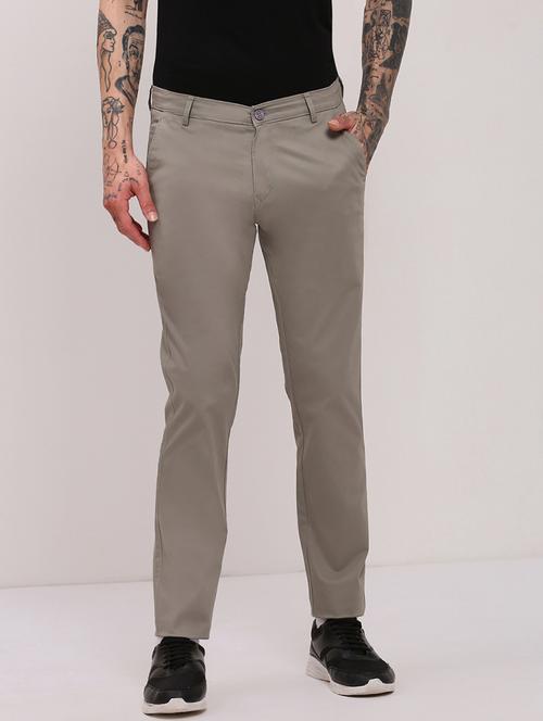 men low rise solid chinos - 21682459 - Very Small Image - 1