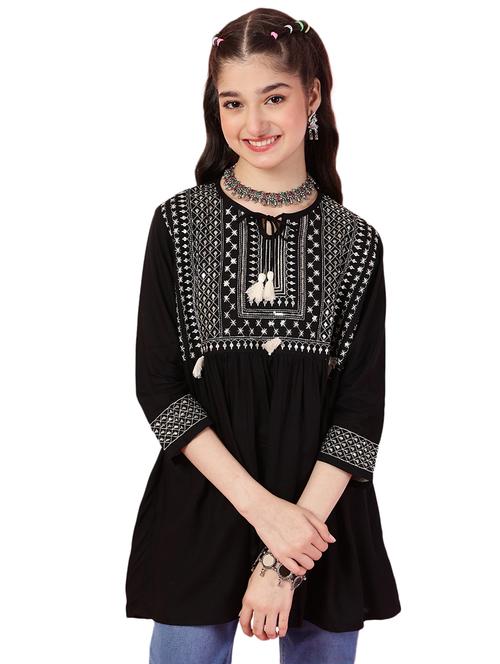 girls embroidered three quarter sleeves flared top - 21683758 - Very Small Image - 1