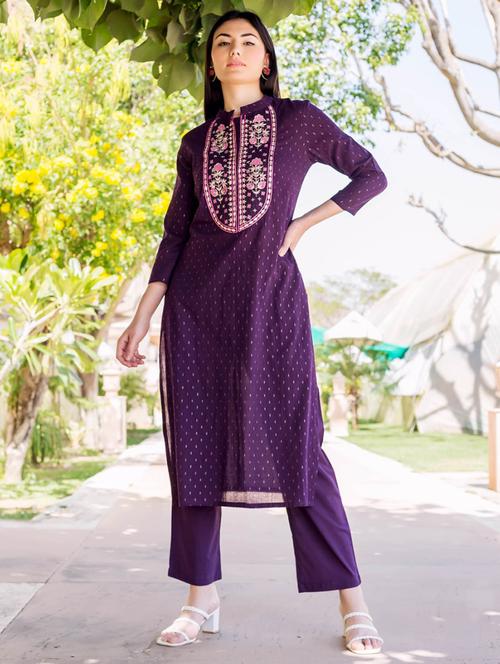 women embroidered round neck straight  kurta - 21692898 - Very Small Image - 1