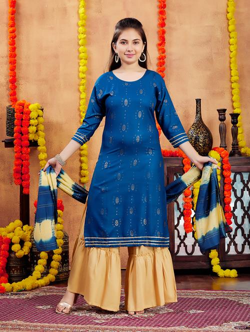 Girls Foil Print Round Neck Straight Kurta - 21694874 - Very Small Image - 1