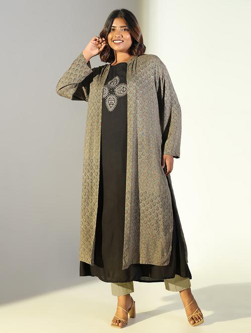 women three quarter sleeve kurta with jacket - 21696961 - Very Small Image - 1