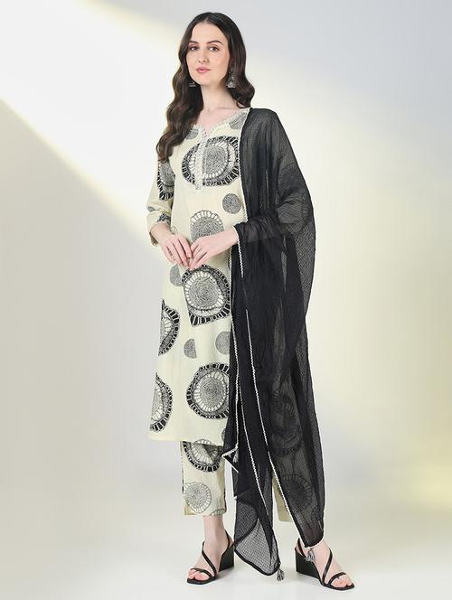 women three quarter sleeve kurta pant with dupatta set - 21697056 - Very Small Image - 1