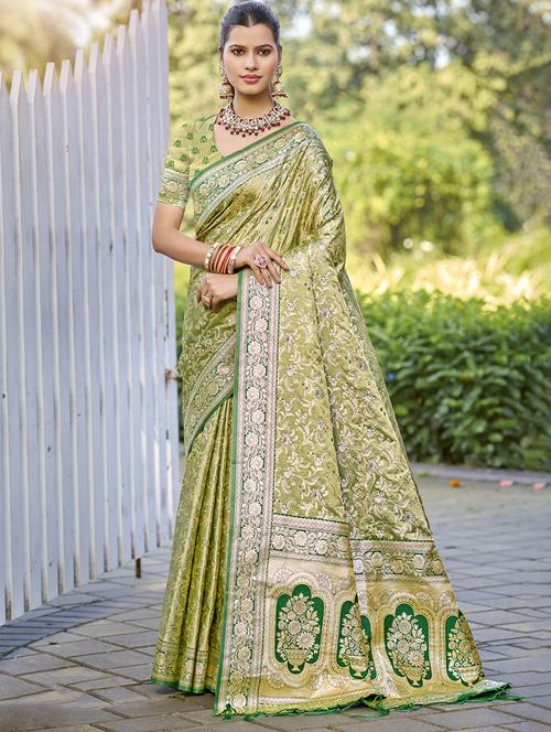 women self design banarasi saree with blouse - 21697878 - Very Small Image - 1