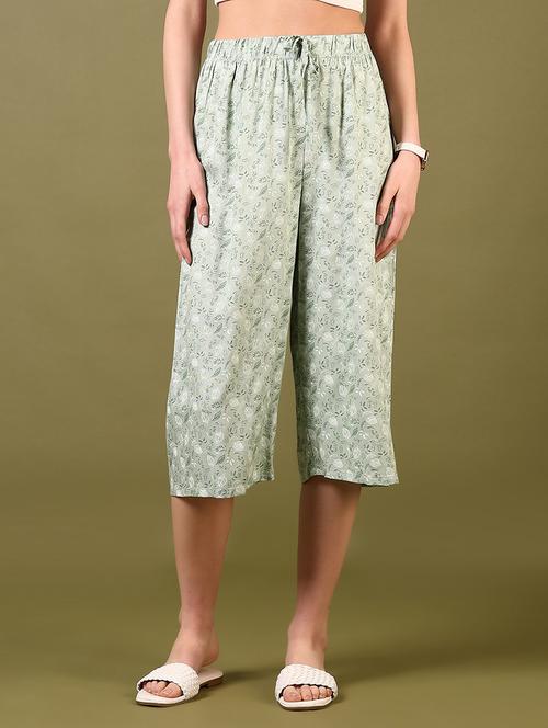 women printed mid rise capri - 21698839 - Very Small Image - 1