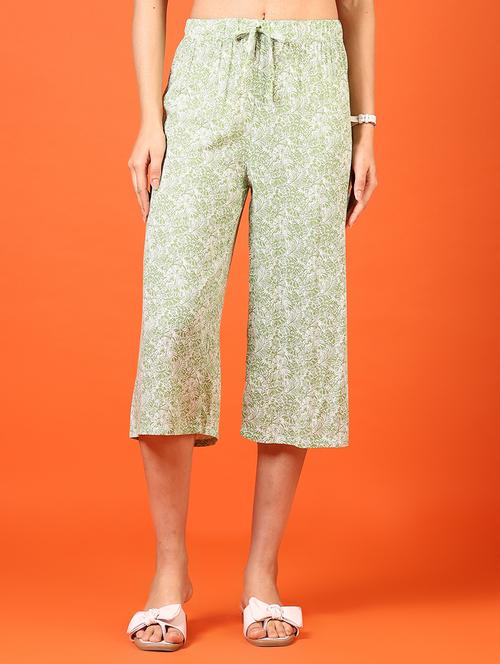 women printed mid rise capri - 21698840 - Very Small Image - 1