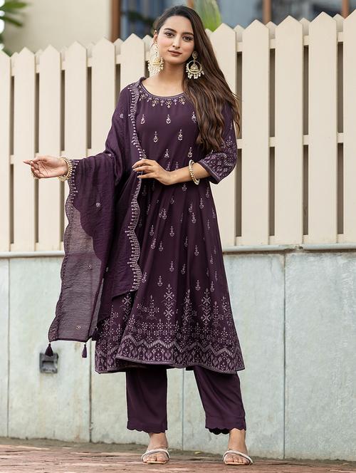 women printed kurta pant set with duaptta - 21704892 - Very Small Image - 1