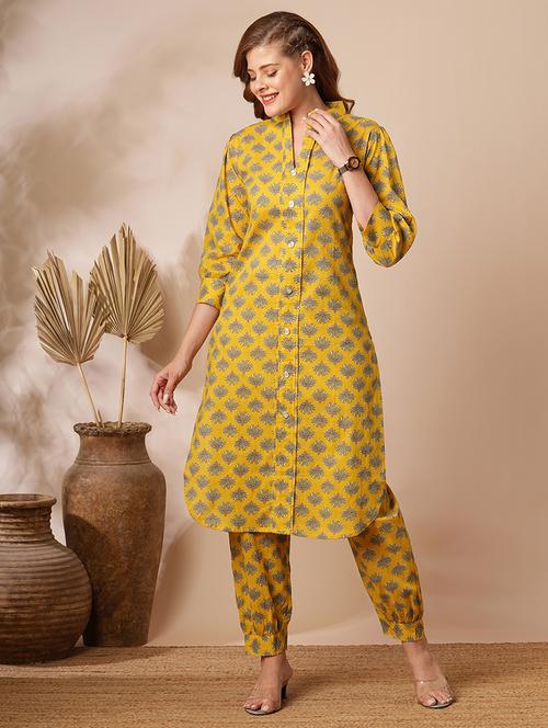 women yellow floral printed kurta salwar set - 21707212 - Very Small Image - 1
