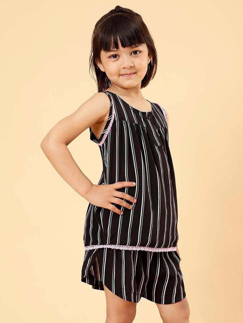 girls black stripes round neck shorts sets - 21707859 - Zoom Image - 1