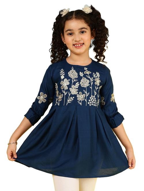 girls embroidered round neck top - 21708009 - Very Small Image - 1