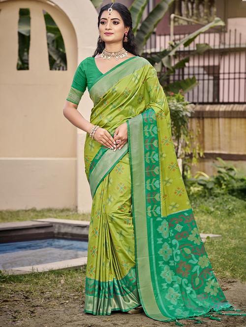 women self design bordered saree with blouse - 21708895 - Very Small Image - 1