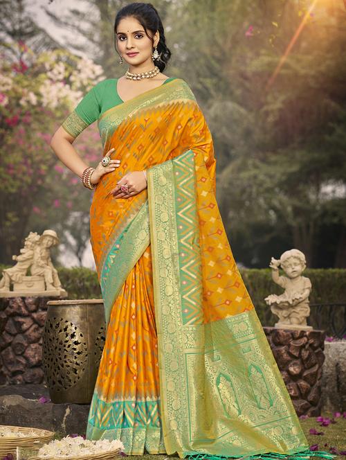 women self design bordered saree with blouse - 21708902 - Very Small Image - 1