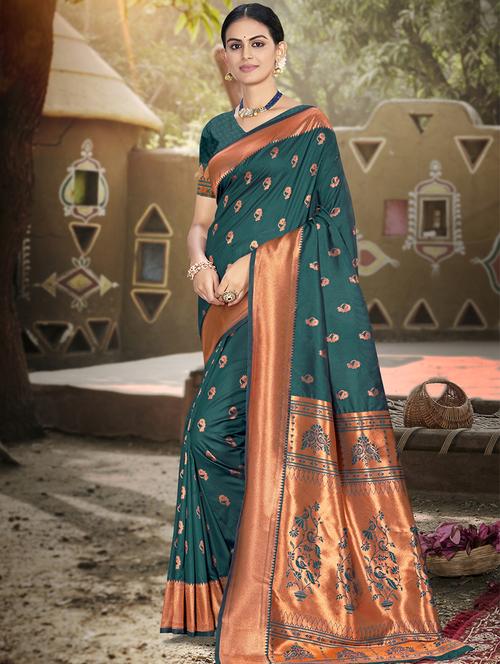 women self design banarasi saree with blouse - 21708974 - Very Small Image - 1