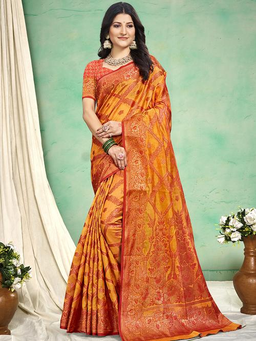 women self design banarasi saree with blouse - 21708986 - Very Small Image - 1
