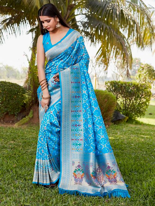 women bandhani zari bordered saree with blouse - 21712947 - Very Small Image - 1