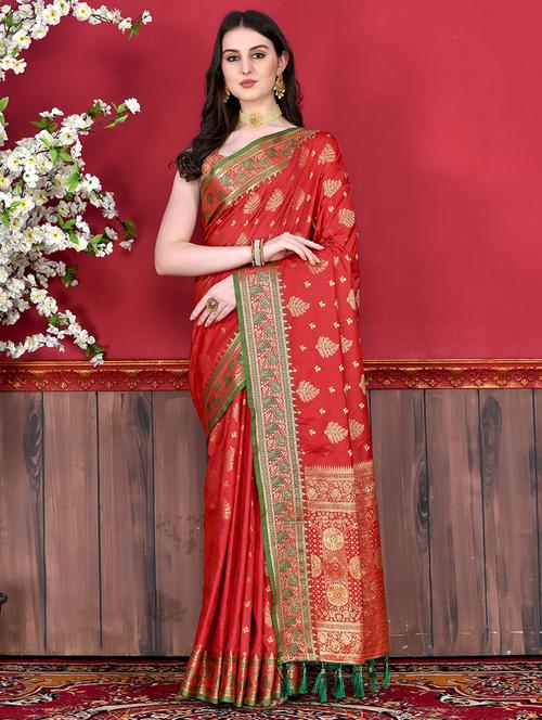 women self design banarasi saree with blouse - 21713063 - Very Small Image - 1